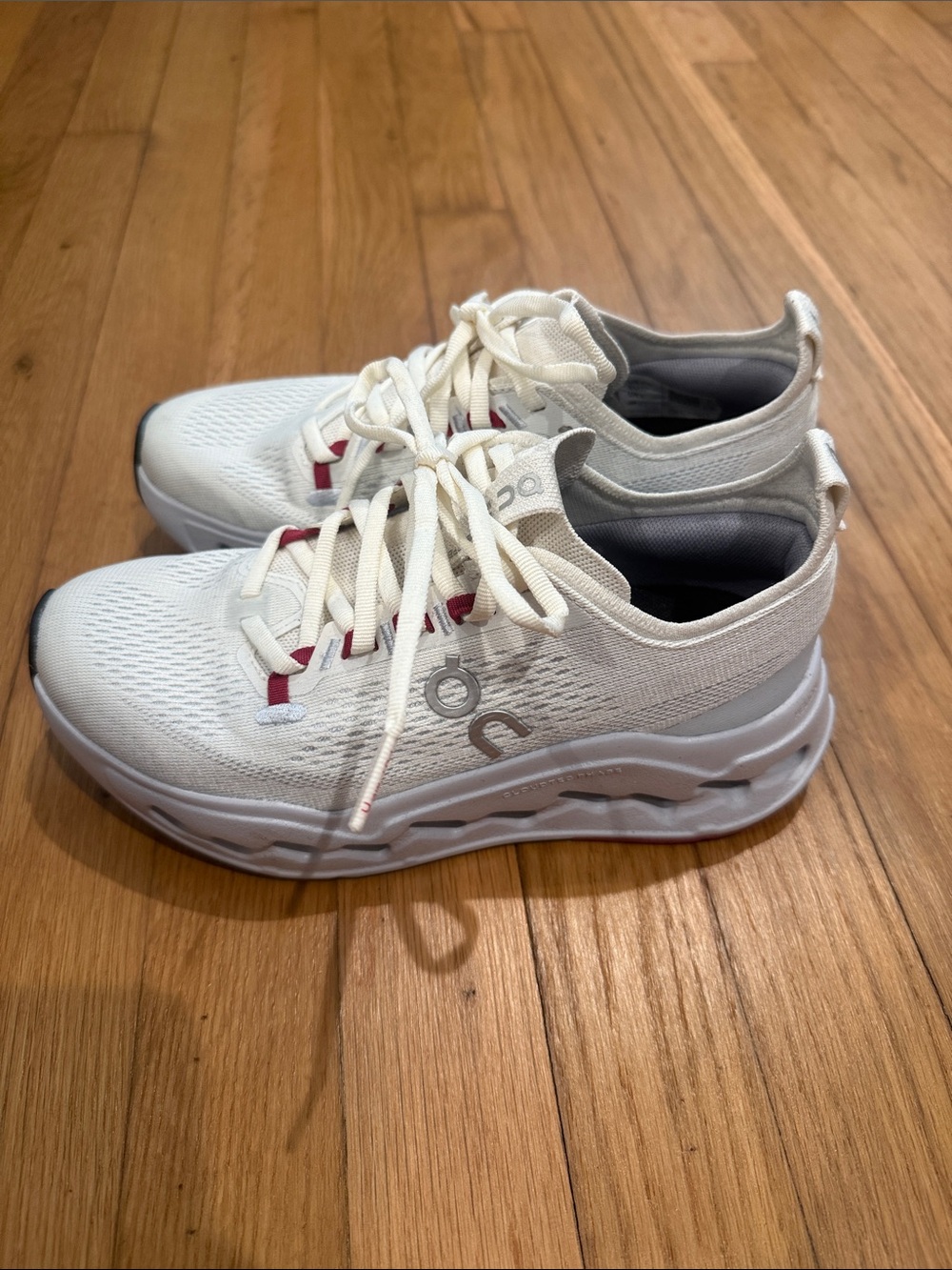 Women’s On Cloud Surfer Max